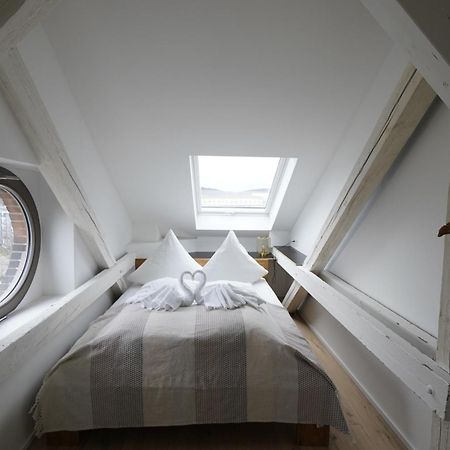 Kuenstlerzimmer Im Kulturhaus Haeselburg Gera Dış mekan fotoğraf