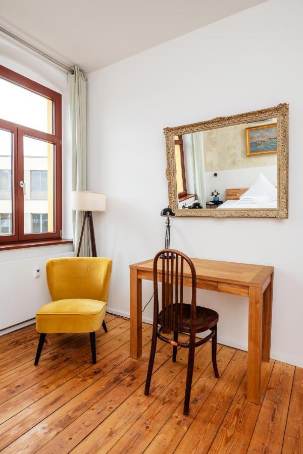 Kuenstlerzimmer Im Kulturhaus Haeselburg Gera Dış mekan fotoğraf