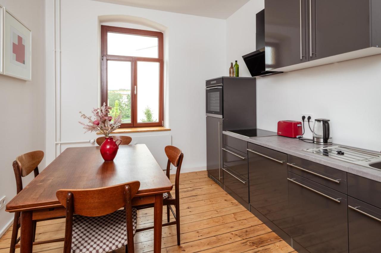 Kuenstlerzimmer Im Kulturhaus Haeselburg Gera Dış mekan fotoğraf