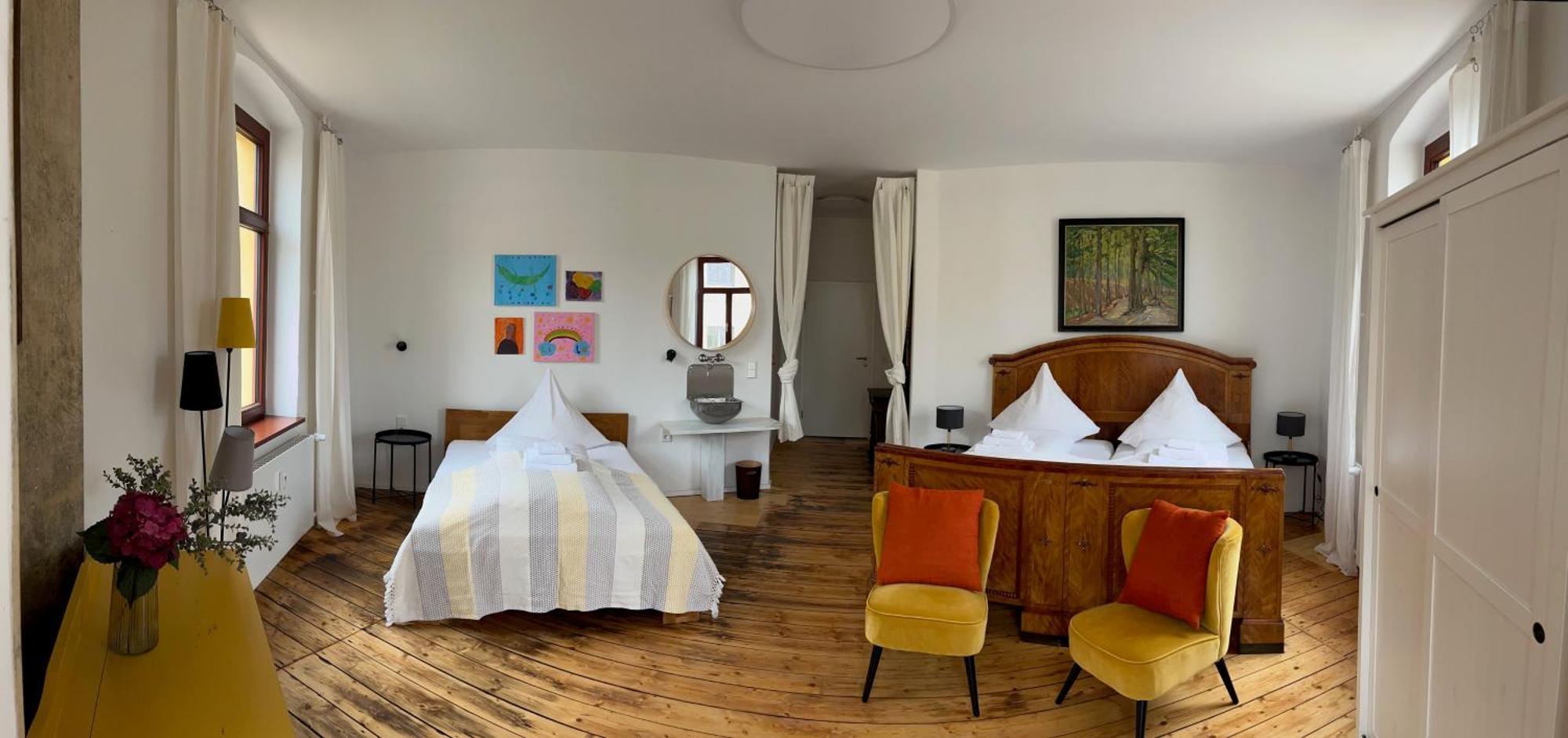 Kuenstlerzimmer Im Kulturhaus Haeselburg Gera Dış mekan fotoğraf