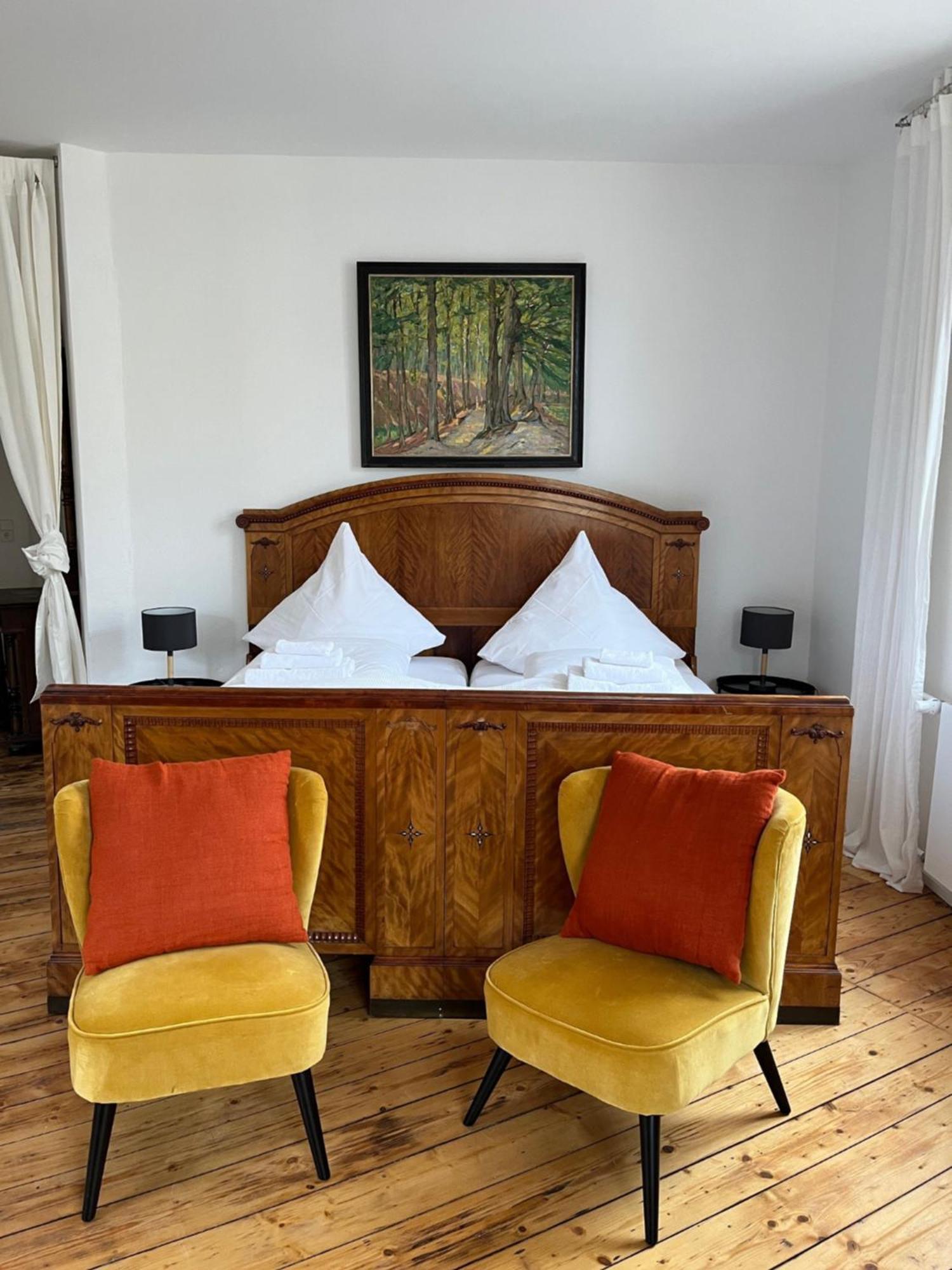 Kuenstlerzimmer Im Kulturhaus Haeselburg Gera Dış mekan fotoğraf